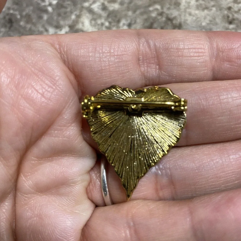 Red & Gold Shiny Heart‎ Pin Brooch (Love)